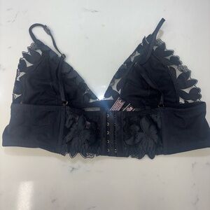 Victoria Secret Elegant Black Lace Bralette